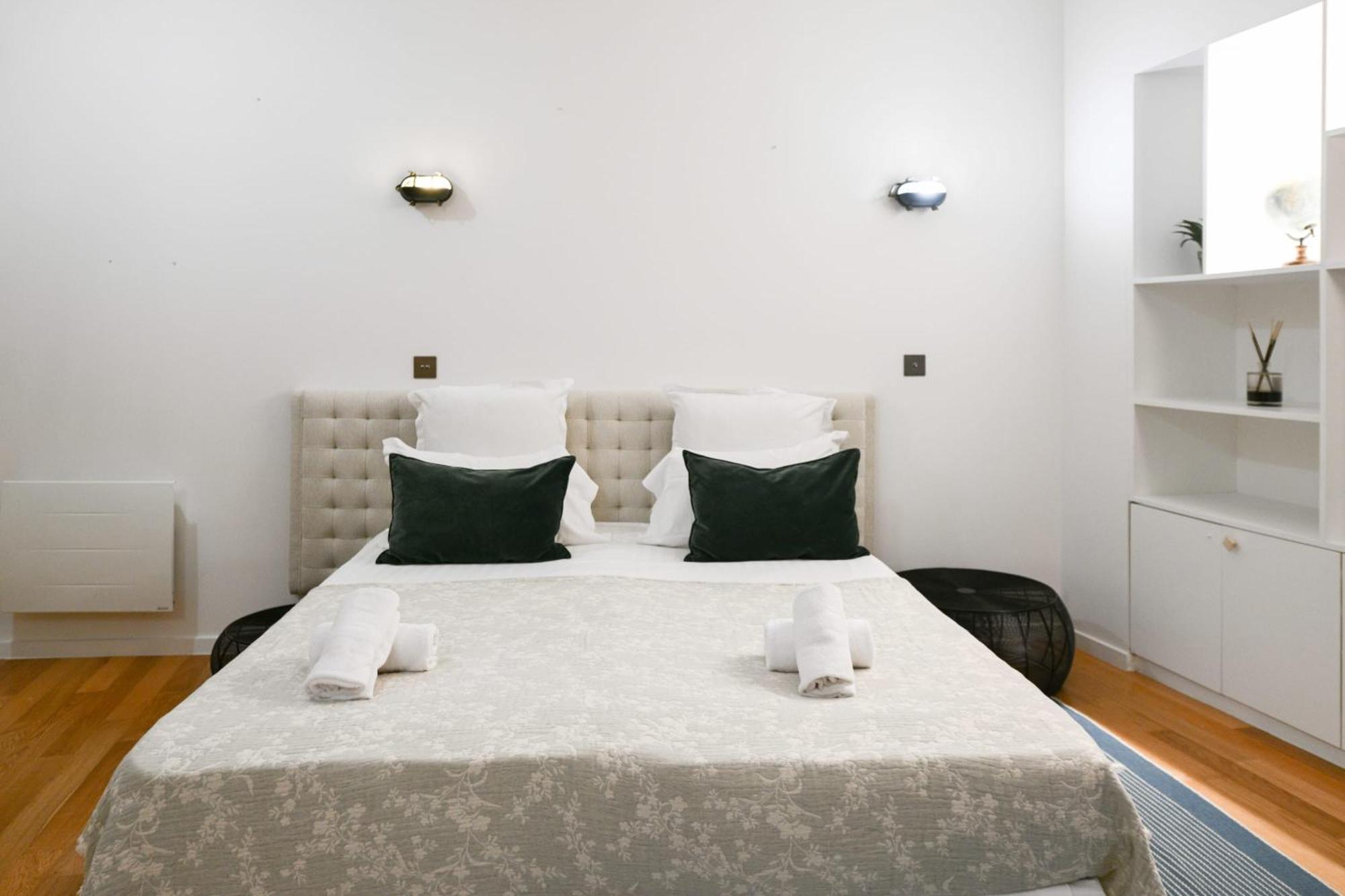 Appartement Le Marais Pl De La Bastille 3bd 3bth For 10 Guests *