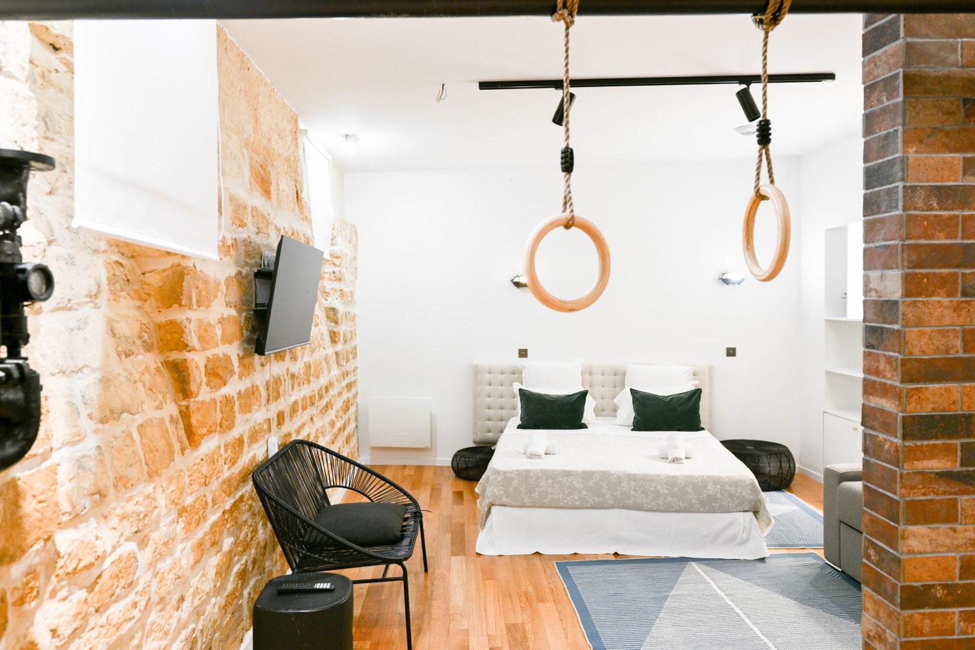 Le Marais Pl De La Bastille 3bd 3bth For 10 Guests Apartment