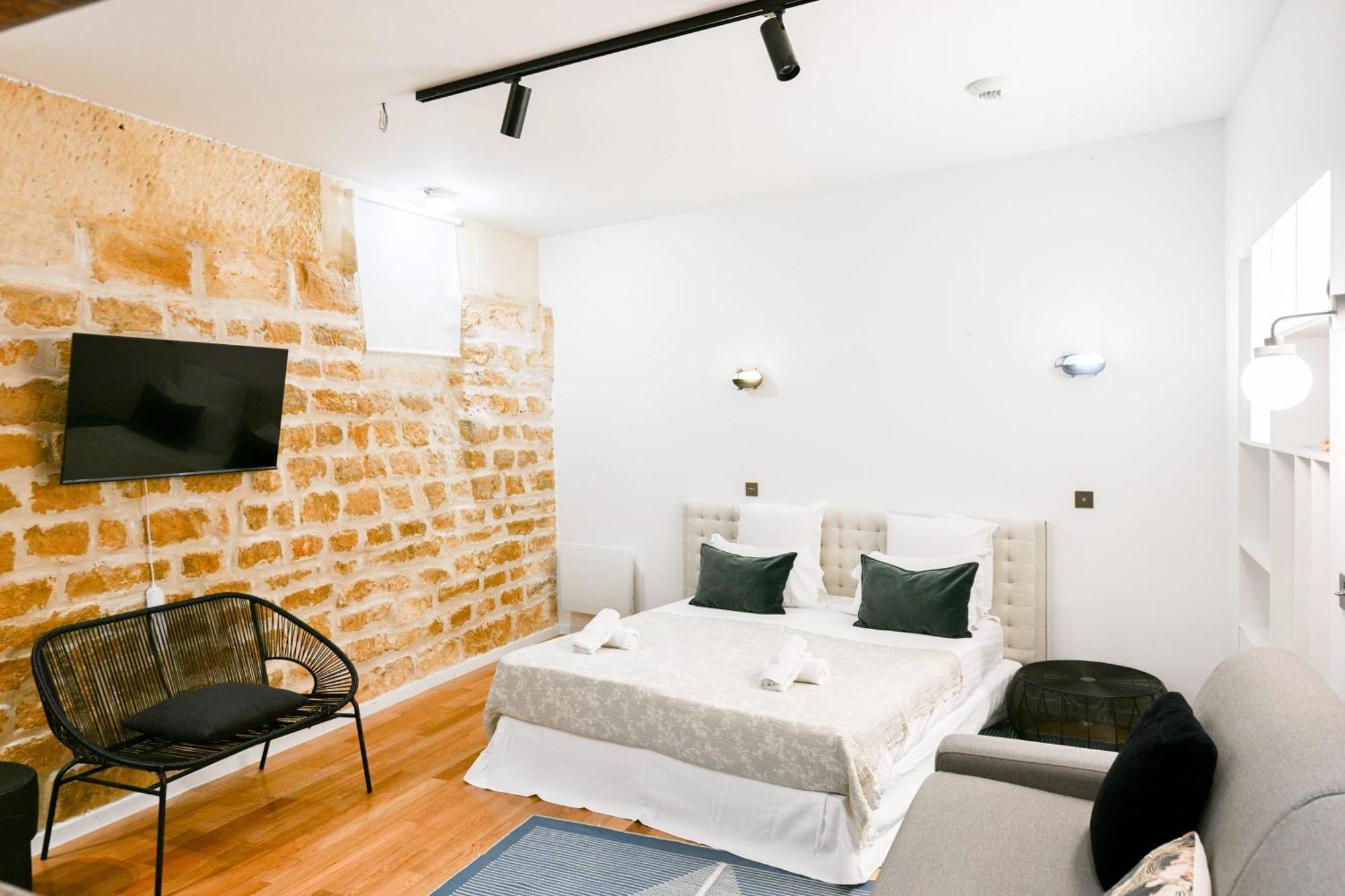 Le Marais Pl De La Bastille 3bd 3bth For 10 Guests Apartment *