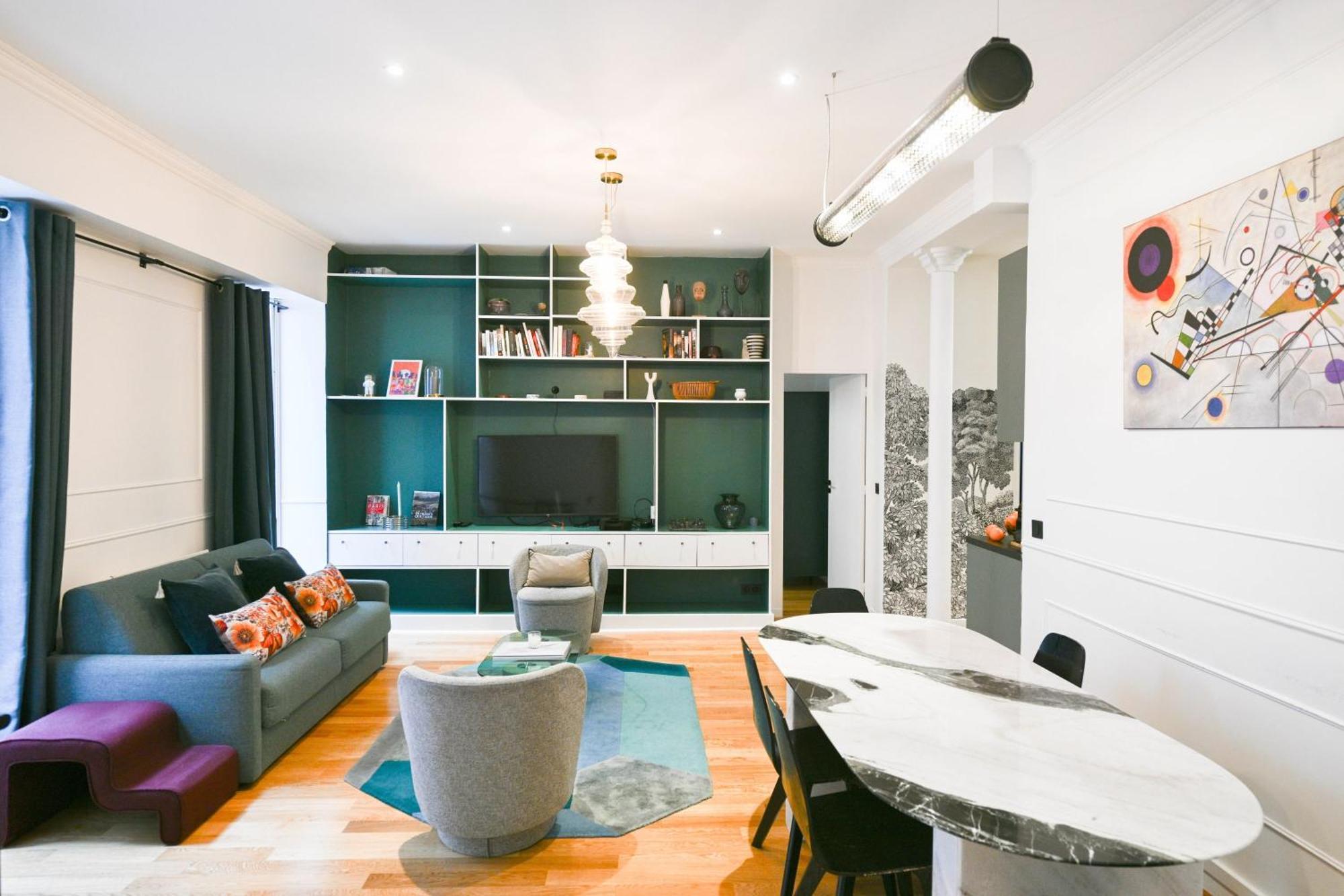 Le Marais Pl De La Bastille 3bd 3bth For 10 Guests Paris