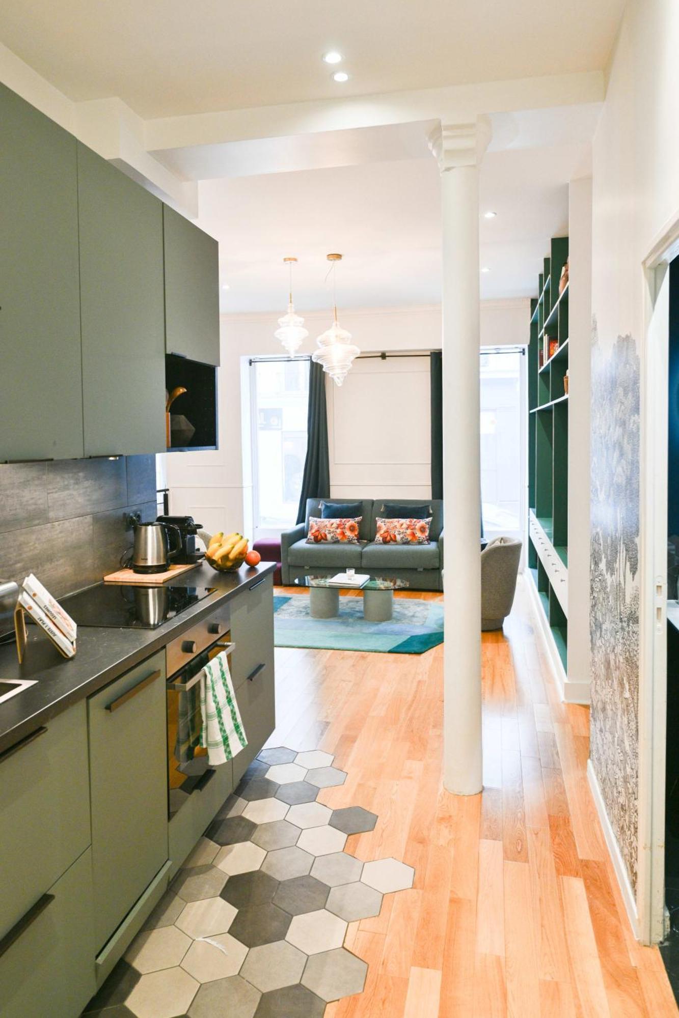 Le Marais Pl De La Bastille 3bd 3bth For 10 Guests Apartment *
