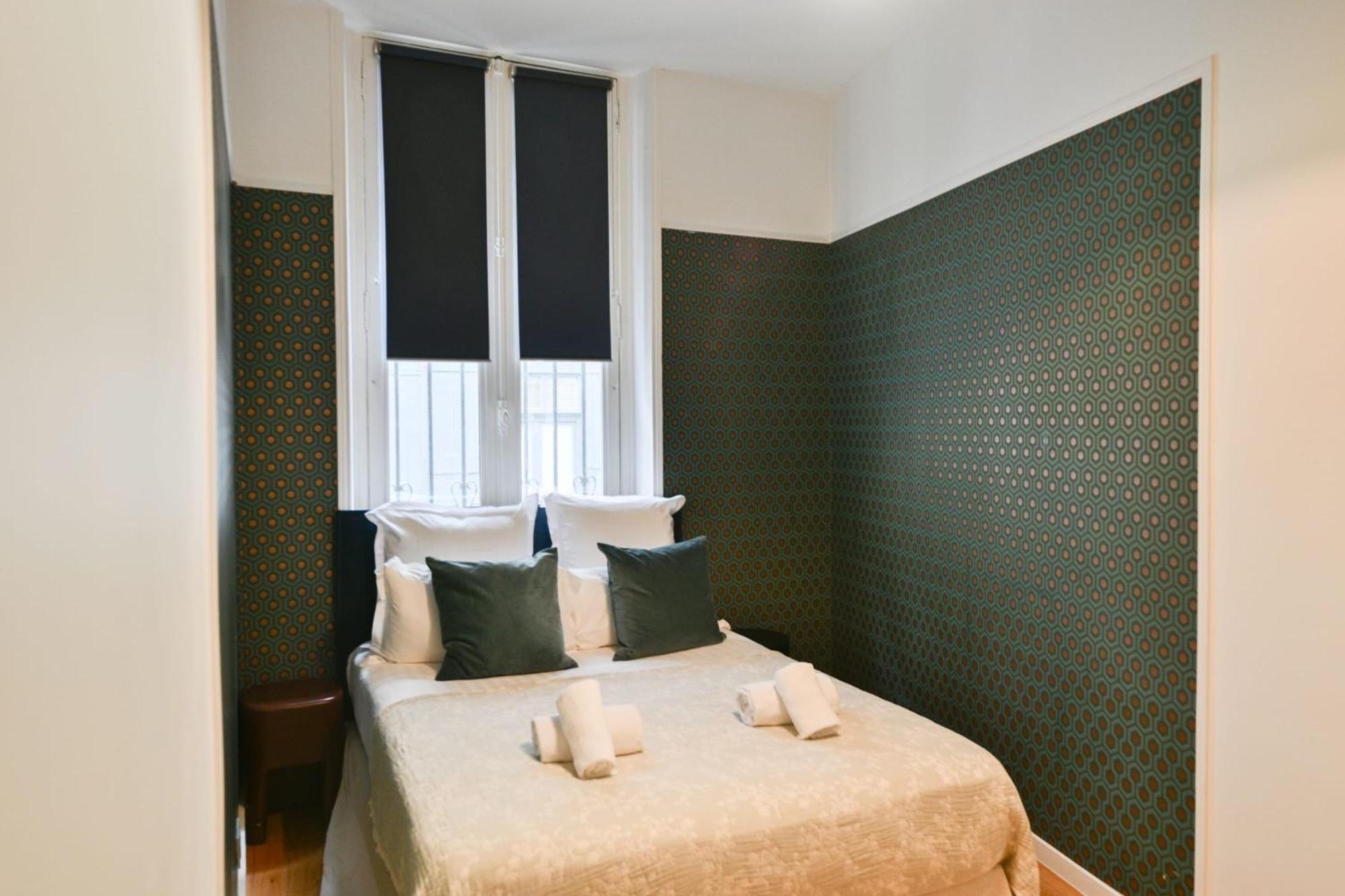 Le Marais Pl De La Bastille 3bd 3bth For 10 Guests *